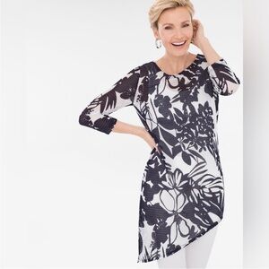 NWT Chico’s Travelers collection Wheat Mesh Top Navy & White Floral